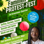 In einem grünen Garten hängen bunte Lampinions. Im Vordergrund rechts ist Aminata Touré in einer weißen Bluse im Porträt zu sehen. Oben mittig im Bild steht in grün weißer Schrift "Familien-PROTEST-Fest im Kreuzmoor-Viertel, an der linken Seite in Grüner Schrift auf drei weißen Balken "Kaffee, Kuchen, Snacks", "Basteln und Spiele", Musik und mehr". Auf einem hellgrünen Balken neben dem Foto von Aminata steh in weißer Schrift "Gut wohnen. Gut leben, aber bezahlbar! Austausch mit Aminata Touré"